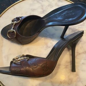 GUCCI horsebit brown logo monogram mules size 8.5B